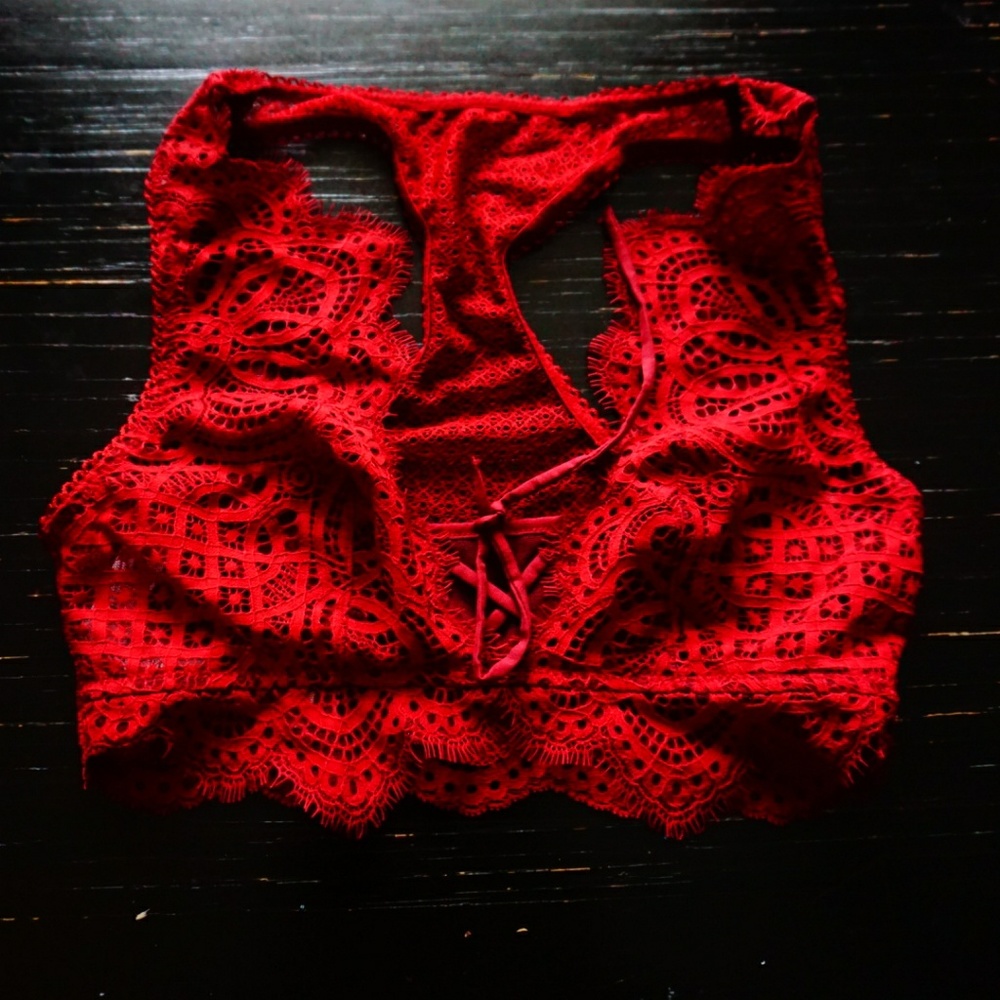Victoria's Secret Red Lace Bralette size S NWT